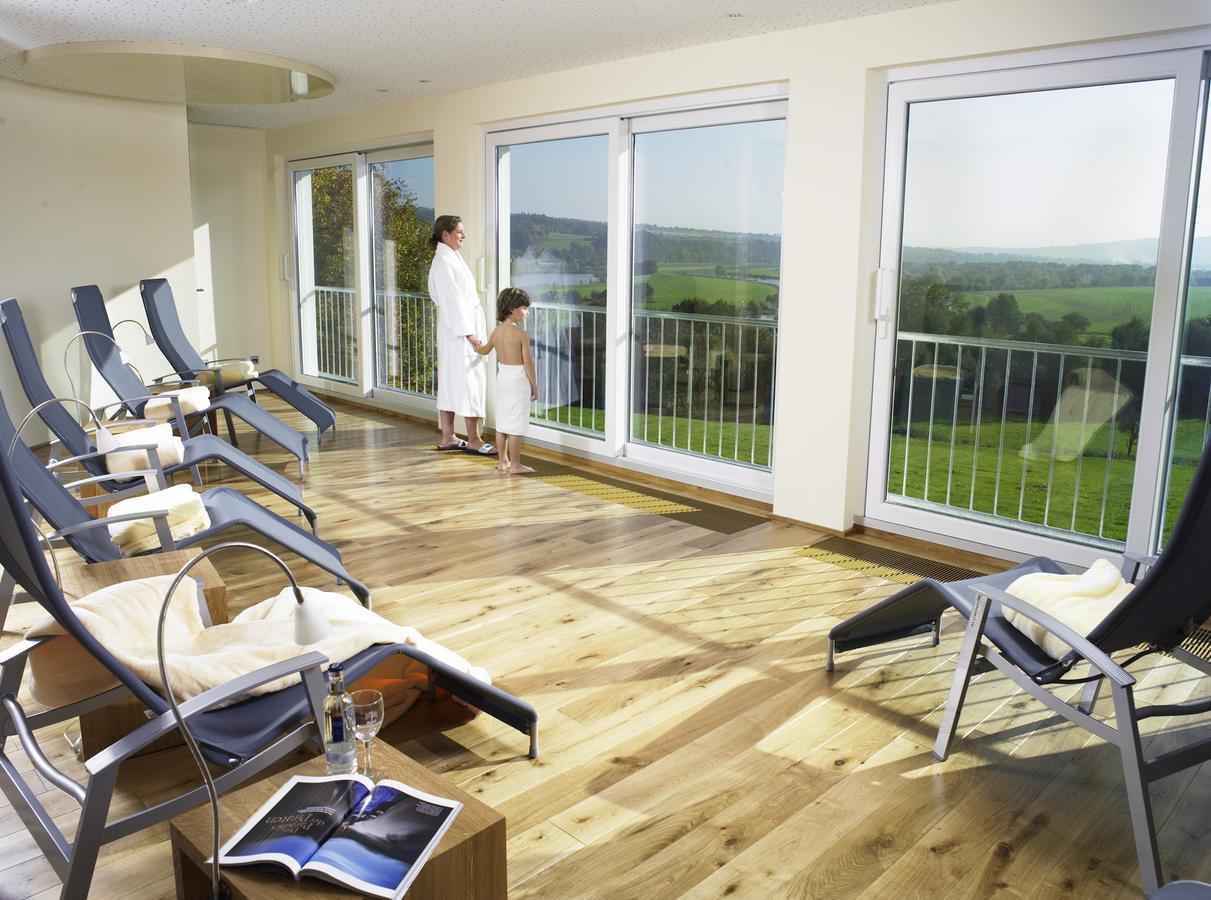 Landhotel Weserblick Beverungen Bagian luar foto